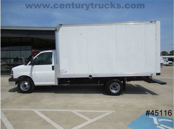 2016 Chevrolet 3500 Express DRW Cube Van White - - by for sale in Grand Prairie, TX – photo 3