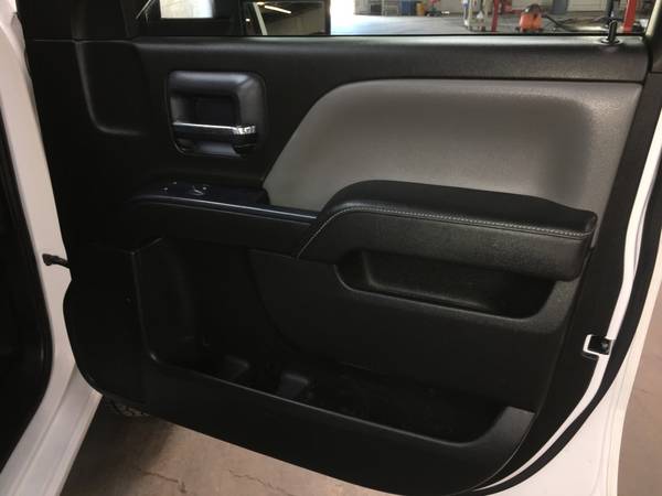 2015 Chevrolet 3500 HD DRW 6.6L Diesel Crew Cab Flatbed - cars &... for sale in Arlington, LA – photo 16
