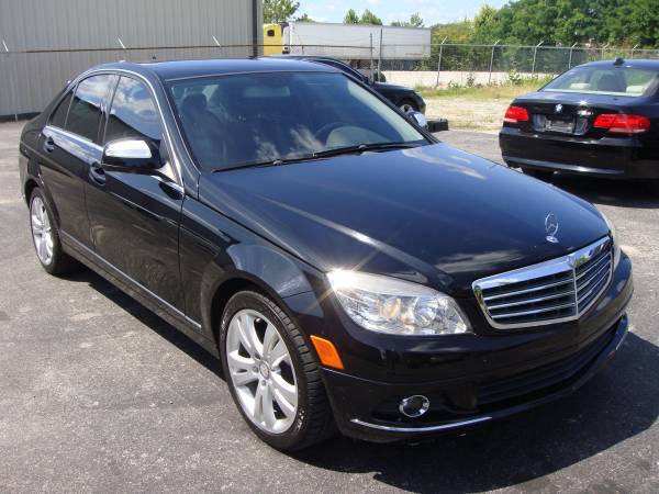 2008 Mercedes C300 w/ Luxury Package only 119k mile Pristine Condition for sale in Jeffersonville, KY – photo 5