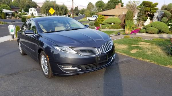 2014 Lincoln Loaded Luxury MKZ Hybrid AWD - Very Low Mileage - cars... for sale in Richland, WA – photo 2