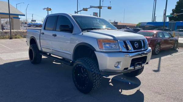 2015 Nissan Titan Crew Cab SV 4x4 7” CARFAX Wow - cars & trucks - by... for sale in El Paso, TX – photo 3