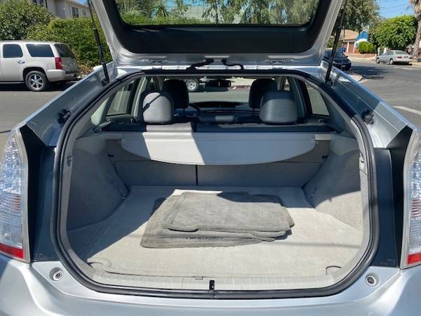 2011 Toyota Prius 5dr HB 5 with (2) 12V pwr outlets - cars & trucks... for sale in North Hollywood, CA – photo 23