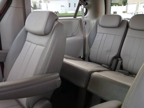 2006 CHRYSLER TOWN AND COUNTRY SIGNATURE SERIES - cars & trucks - by... for sale in Toms River, NJ – photo 14