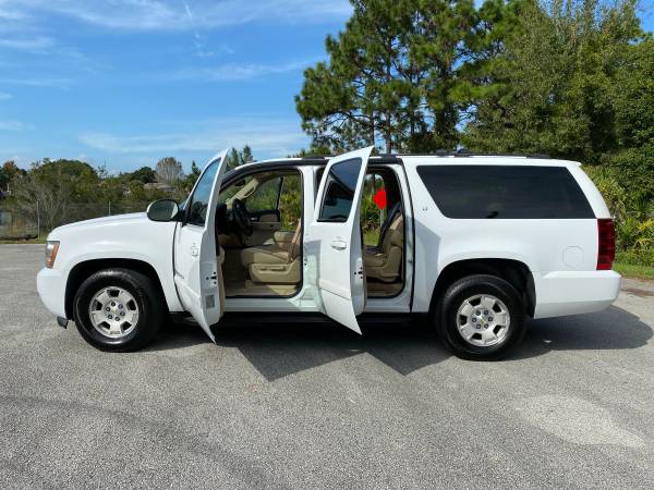 2007 CHEVY SUBURBAN LT LUXURY!! - cars & trucks - by owner - vehicle... for sale in Kissimmee, FL – photo 3
