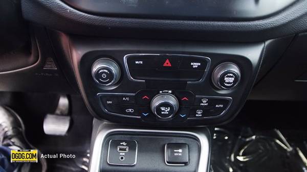 2018 Jeep Compass Latitude hatchback Redline Pearlcoat - cars & for sale in Newark, CA – photo 11