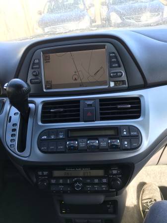 Honda Odyssey van Touring Navigation Backup camera 3rd row seat for sale in Lorton, District Of Columbia – photo 15