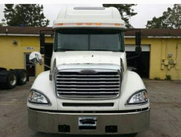 2006 Freightliner Columbia for sale in Holly Ridge, SC – photo 2