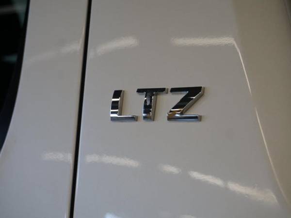2012 Chevrolet Avalanche LTZ 4x4 4dr Crew Cab Pickup for sale in 48433, MI – photo 9