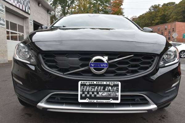 2018 Volvo V60 Cross Country All Wheel Drive T5 AWD Wagon for sale in Waterbury, CT – photo 12