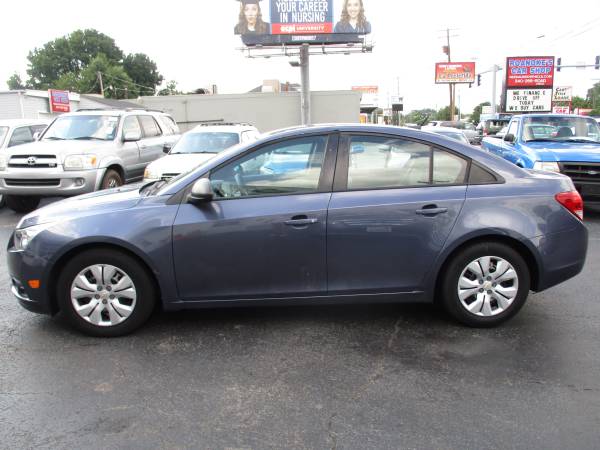 2013 Chevy Cruze LS **Low Miles/Cold AC & Clean Title** - cars &... for sale in Roanoke, VA – photo 4