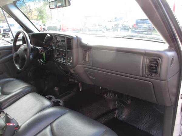 2007 Chevrolet Silverado 3500 Classic REG. CAB 4X4 GAS, CAB CHASSIS... for sale in south amboy, VT – photo 8