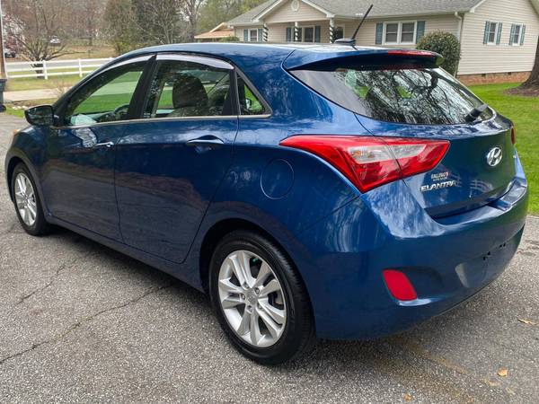 2014 HYUNDAI ELANTRA GT - cars & trucks - by owner - vehicle... for sale in Duncan, SC – photo 3