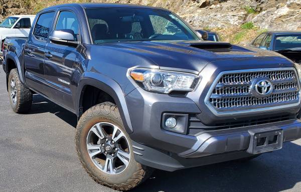 2016 Toyota Tacoma TRD - Off road - 4X4 - 1 owner for sale in Worcester, MA – photo 7