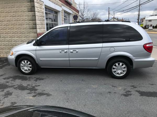 2005 Chrysler Town&Country 110k We Finance Bad Credit! Price Reduced! for sale in Jonestown, PA – photo 4