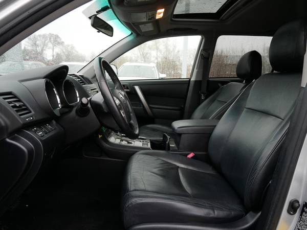 2008 Toyota Highlander Sport - - by dealer - vehicle for sale in Maplewood, MN – photo 7