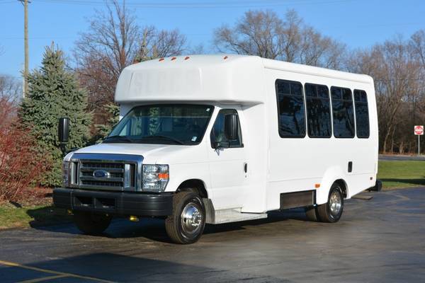2016 Ford E-450 14 Passenger Paratransit Shuttle Bus - cars & trucks... for sale in Crystal Lake, IL – photo 2