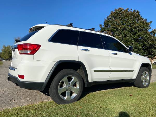 ***2013 JEEP GRAND CHEROKEE LIMITED 4WD*** - cars & trucks - by... for sale in Owens Cross Roads, AL – photo 2
