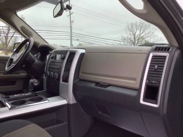 Nice! 2010 Dodge Ram 1500 SLT! 4x4! Crew Cab! Great Price! - cars & for sale in Ortonville, OH – photo 19