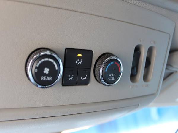 2011 Nissan Armada 4WD Platinum DVD* Navi* Sunroof* - cars & trucks... for sale in Louisville, KY – photo 17