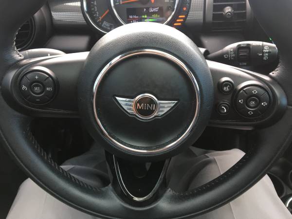2015 Mini Cooper 2dr Hatchback - cars & trucks - by dealer - vehicle... for sale in Wisconsin Rapids, WI – photo 12