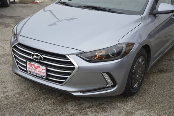 2017 Hyundai Elantra SE - cars & trucks - by dealer - vehicle... for sale in Chicago, IL – photo 8