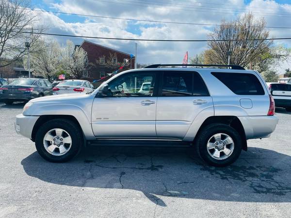 2005 Toyota 4Runner Automatic 4x4 Low Mileage Excellent Condition for sale in Fredericksburg, VA – photo 3