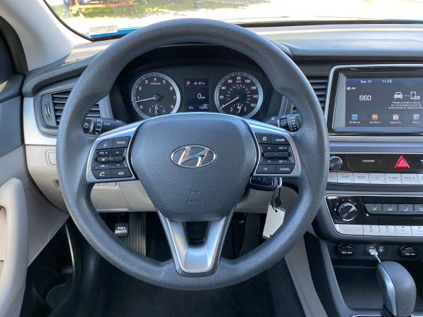 2018 HYUNDAI SONATA SE 1OWNER APPLE CARPLAY LOW MILAGE BLIND SPOT... for sale in Winchester, VA – photo 11