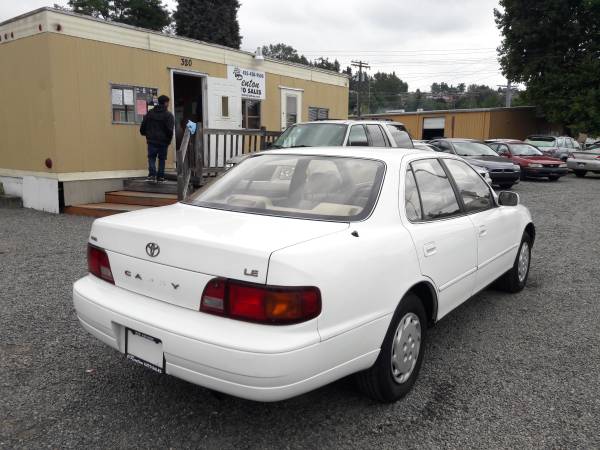 1995 Toyota Camry *gas saver* - cars & trucks - by dealer - vehicle... for sale in Renton, WA – photo 5