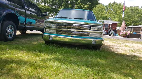 1992 lowered Chevy 1500 for sale in Fort Wayne, IN – photo 14
