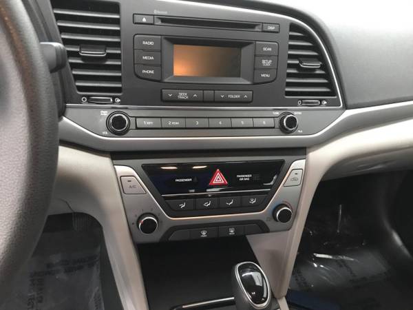 2018 Hyundai Elantra SE 2 0L Auto - - by dealer for sale in Eugene, OR – photo 16