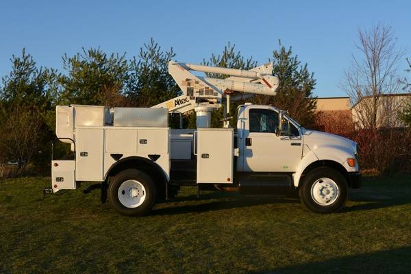 2007 Ford F750 45ft Bucket Truck - cars & trucks - by dealer -... for sale in Crystal Lake, IL – photo 5
