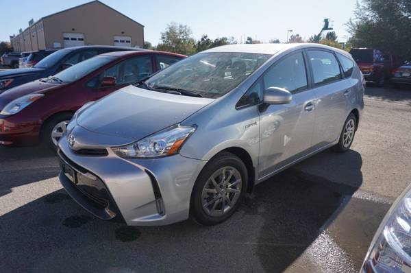 2017 Toyota Prius Four Prius V Station Wagon tons of room for sale in Boulder, CO – photo 7