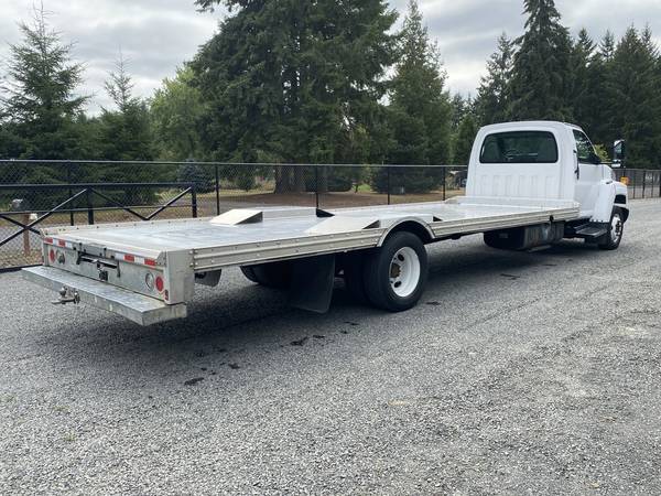 2005 GMC C5500 Kodiak cab & chassis farm work truck 24 flatbed! for sale in Other, OR – photo 4