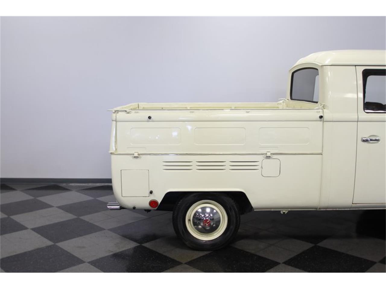 1968 Volkswagen Transporter for sale in Concord, NC – photo 33