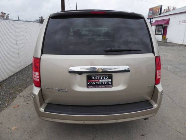 2008 Chrysler Town and Country - cars & trucks - by dealer - vehicle... for sale in Union Gap, WA – photo 8