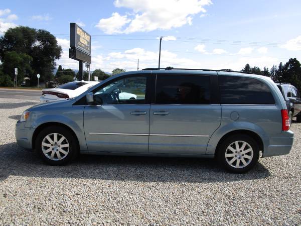 2010 Chrysler Town & Country Touring for sale in Hamilton , MT – photo 4