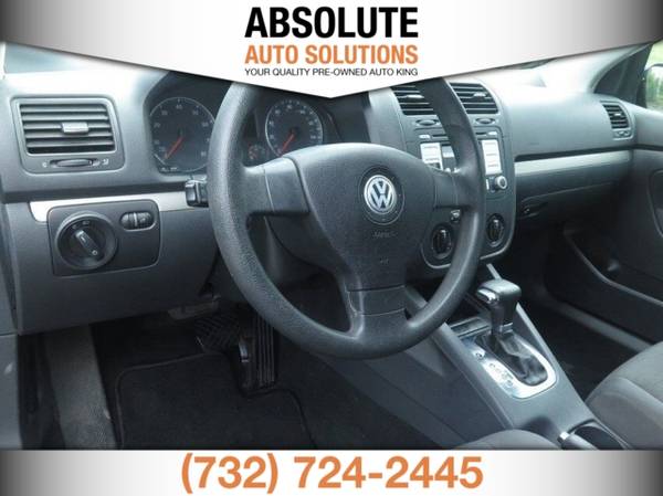 2009 Volkswagen Rabbit S PZEV 2dr Hatchback 6A - - by for sale in Hamilton, NY – photo 17