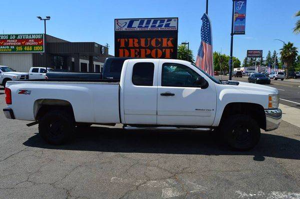 2008 Chevrolet Chevy Silverado 2500HD LT1 4WD 4dr Extended Cab LB for sale in Sacramento , CA – photo 4