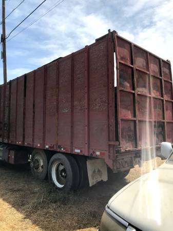 Freight Liner for sale in Lemoore, CA – photo 3