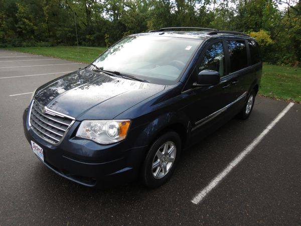 2009 Chrysler Town Country 4dr Wgn Touring - Call or TEXT! Financing A for sale in Maplewood, MN – photo 7