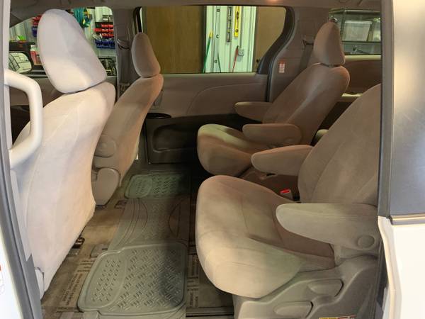 2017 Toyota Sienna L FWD 7-Passenger (Natl) for sale in Tulsa, OK – photo 8