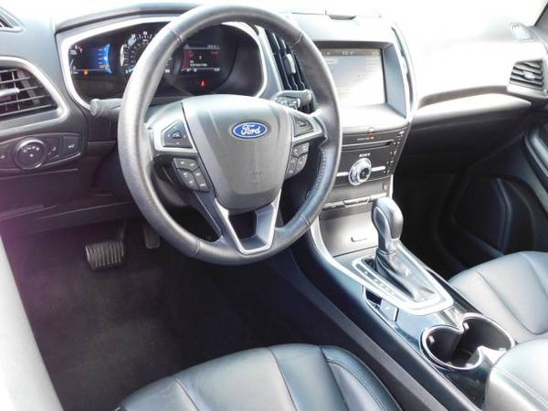 2018 Ford Edge Titanium SKU:JBB45136 SUV for sale in Brownsville, TX – photo 10