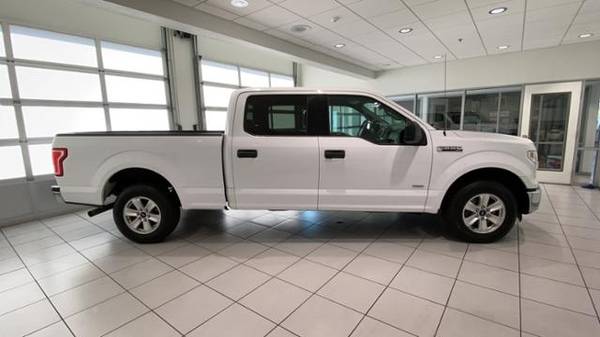 2015 Ford F-150 2WD SuperCrew 157 XLT - cars & trucks - by dealer -... for sale in Redding, CA – photo 4