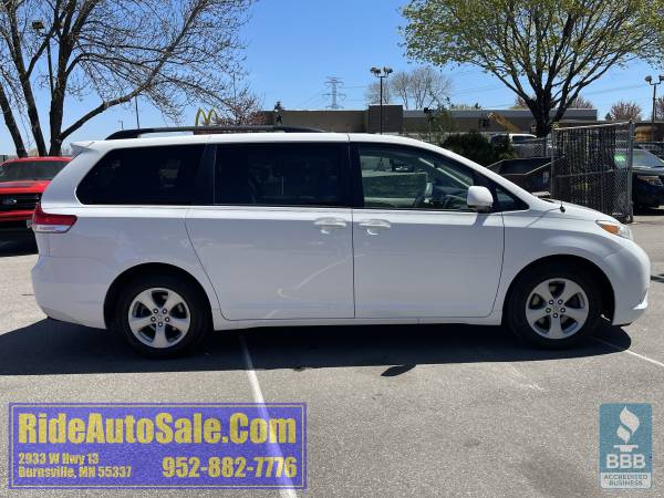 2011 Toyota Sienna LE 7-8 passenger quads Dual AC 3 5 V6 very clean for sale in Burnsville, MN – photo 4