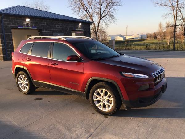 Red 2016 Jeep Cherokee Latitude (70,000 Miles) - cars & trucks - by... for sale in Dallas Center, IA – photo 18