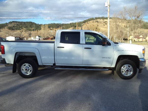 2016 GMC Sierra 2500HD Crew Cab 6.0L V8 4x4, low miles - cars &... for sale in Sturgis, SD – photo 4