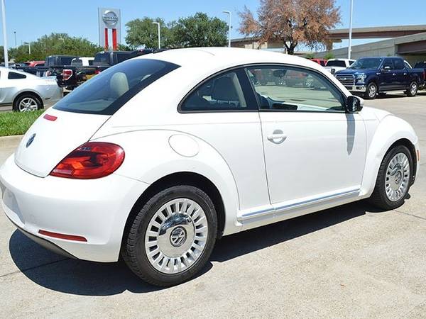 2013 Volkswagen VW Beetle - - by dealer - vehicle for sale in GRAPEVINE, TX – photo 5