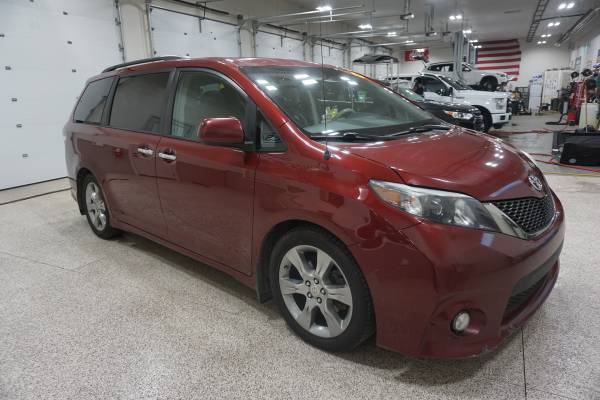 Back Up Camera/Seats Eight/Great Deal This 2013 Toyota Sienna for sale in Ammon, ID – photo 2