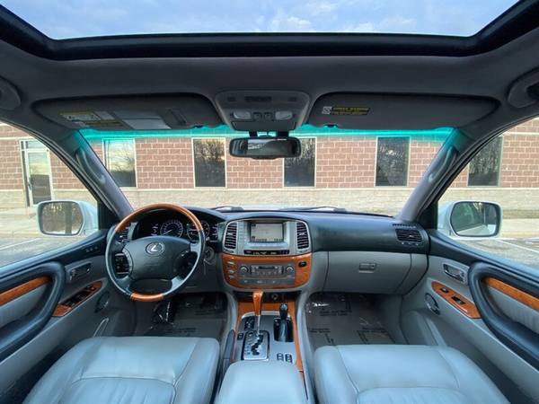 2006 Lexus LX 470: 4WD DESIRABLE 3rd Row Seating SUNROOF C for sale in Madison, WI – photo 15