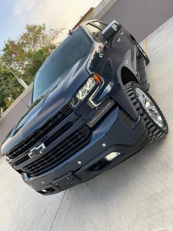 CHEVROLET SILVERADO 2019 4x4 - cars & trucks - by owner - vehicle... for sale in McAllen, TX – photo 16